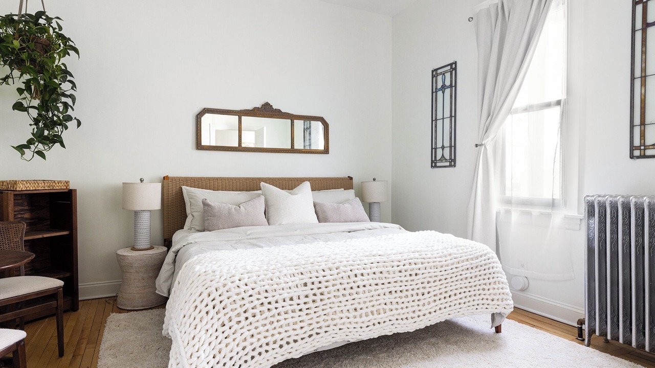 Photo of Bedroom in Logan Square
