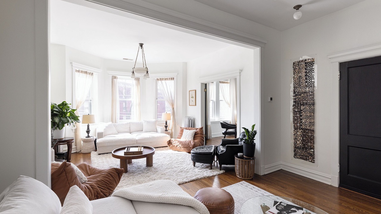 Photo of Livingroom in Logan Square