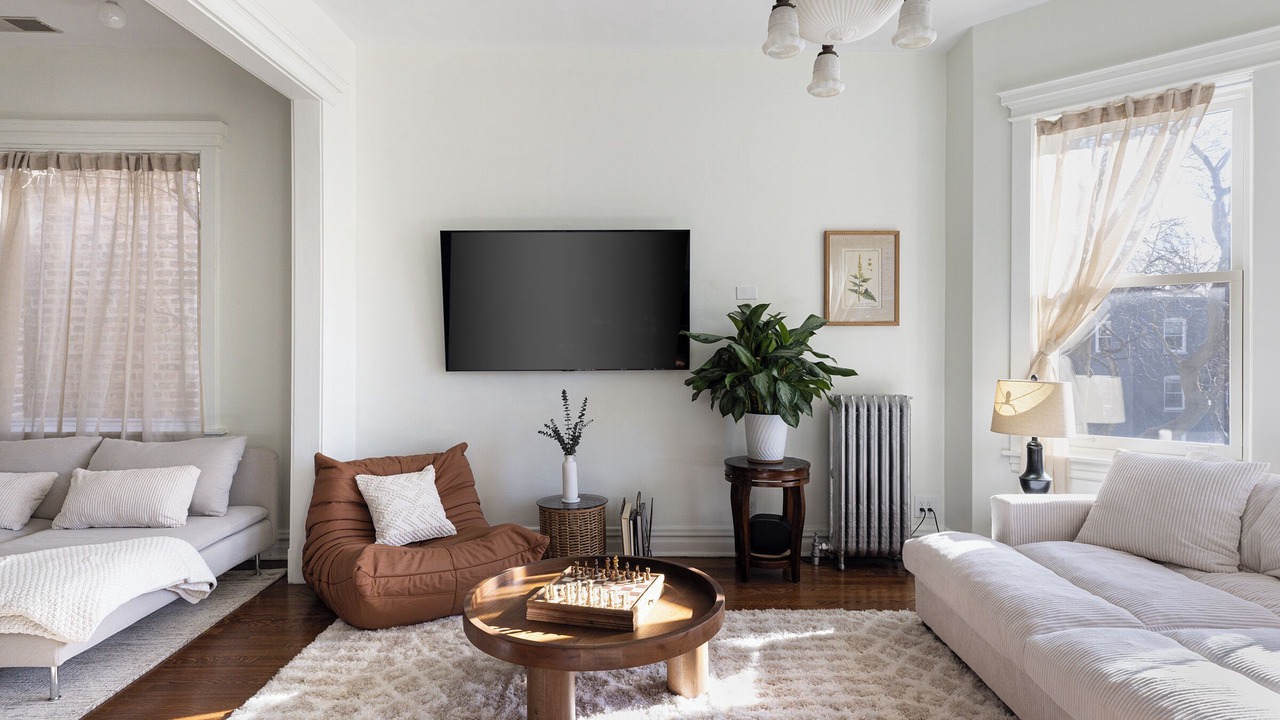 Photo of Livingroom in Logan Square