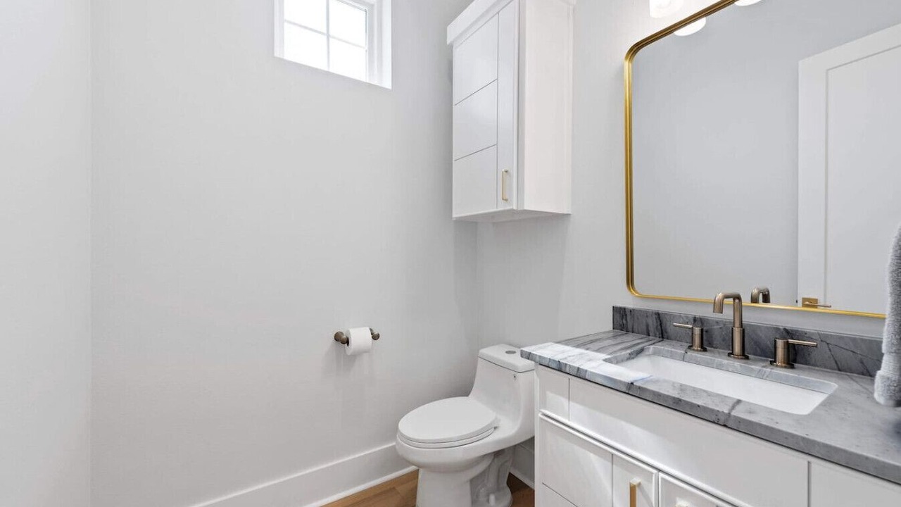 Photo of Bathroom in Canyon Lake