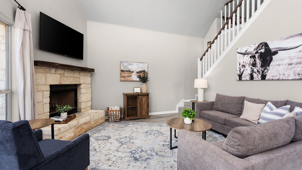 Photo of Livingroom in Round Mountain