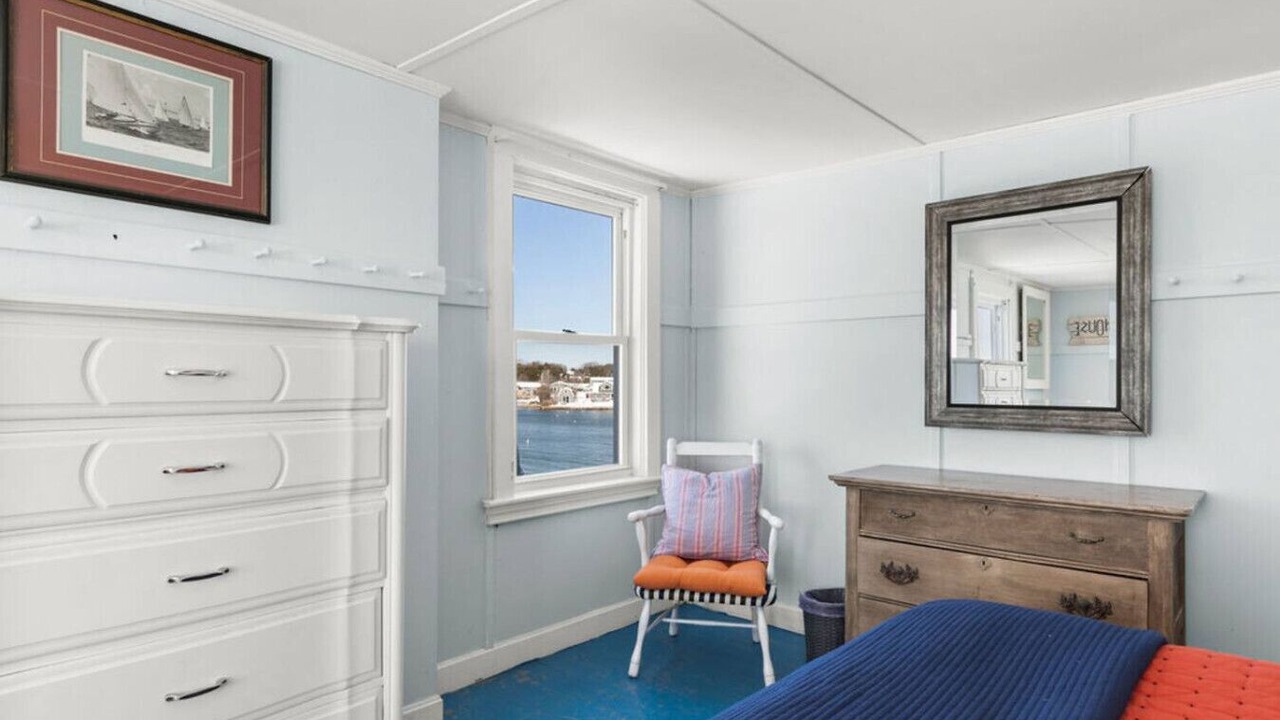 Photo of Bedroom in Silver Beach