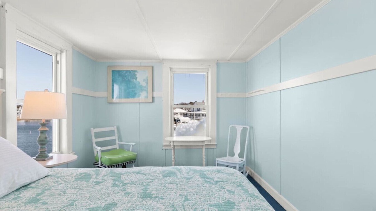 Photo of Bedroom in Silver Beach
