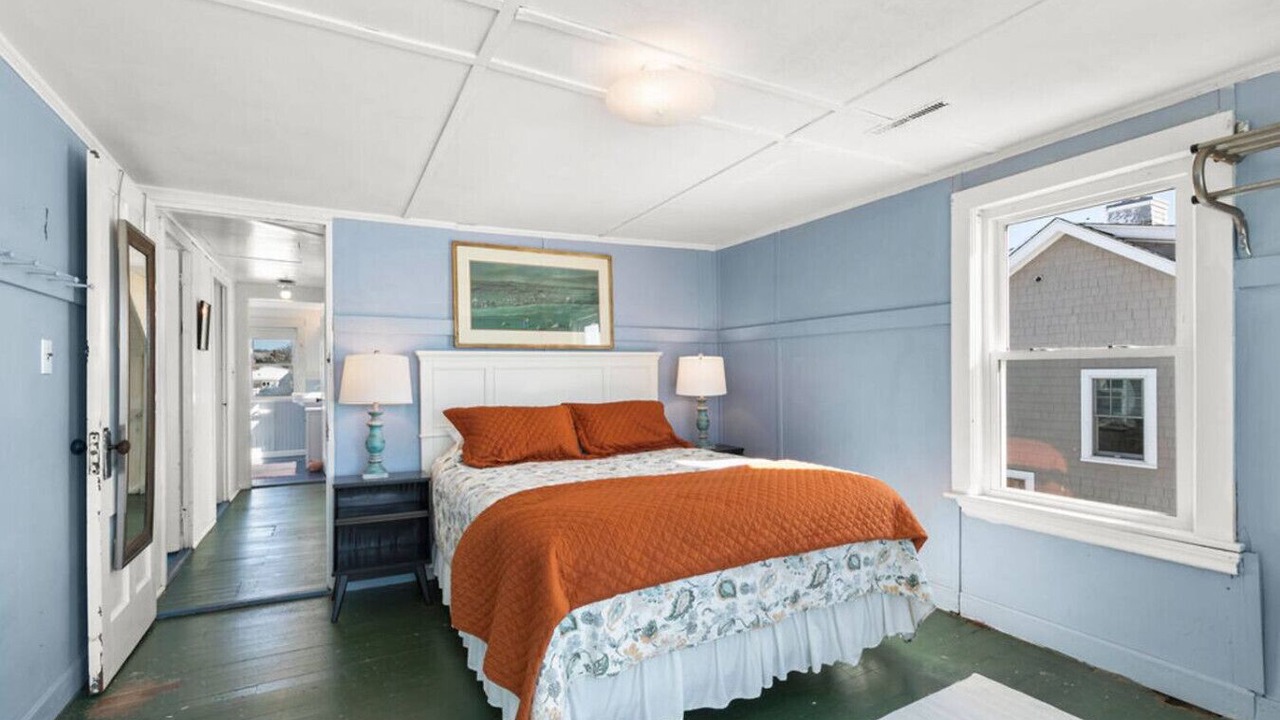 Photo of Bedroom in Silver Beach