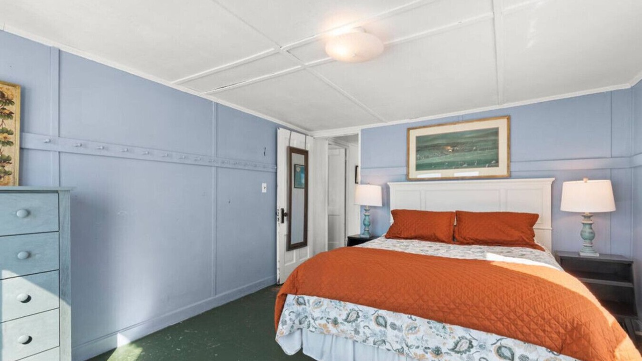 Photo of Bedroom in Silver Beach