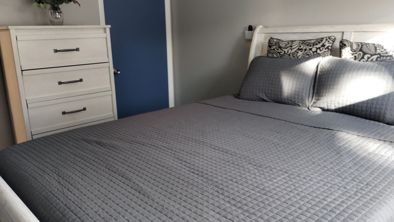 Photo of Bedroom in Williamsville