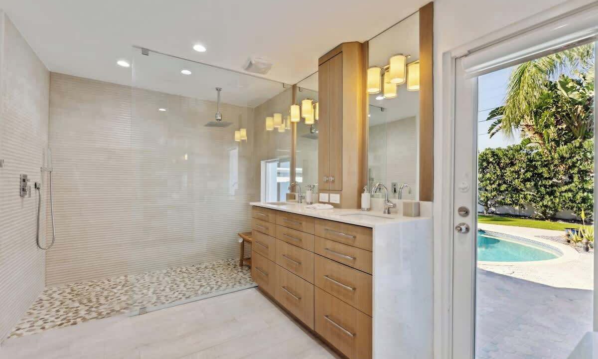 Photo of Bathroom in Lighthouse Point