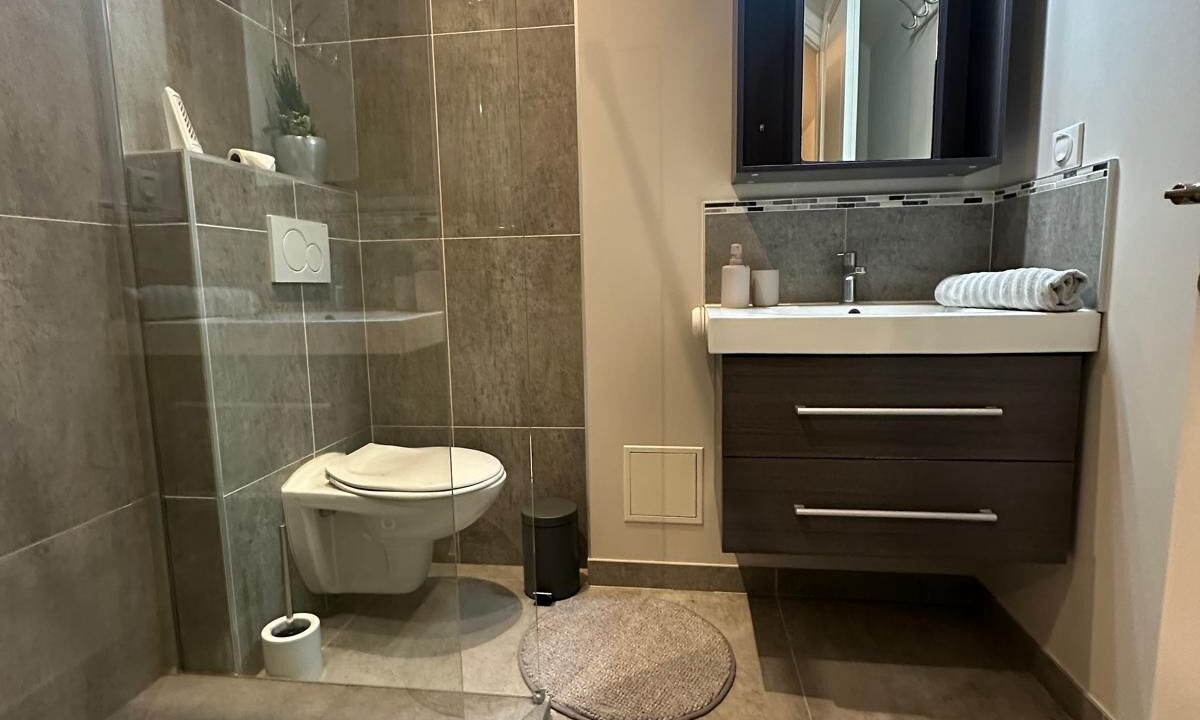 Photo of Bathroom in Dourdan