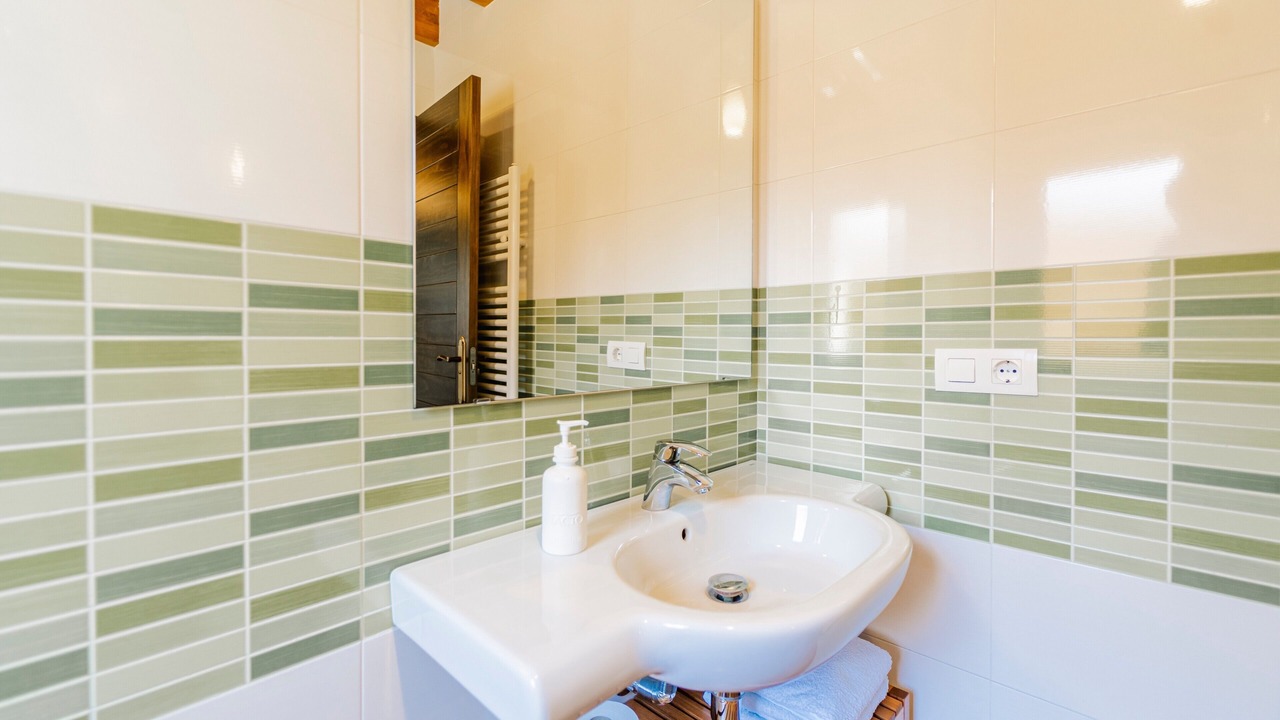 Photo of Bathroom in Espeja de San Marcelino