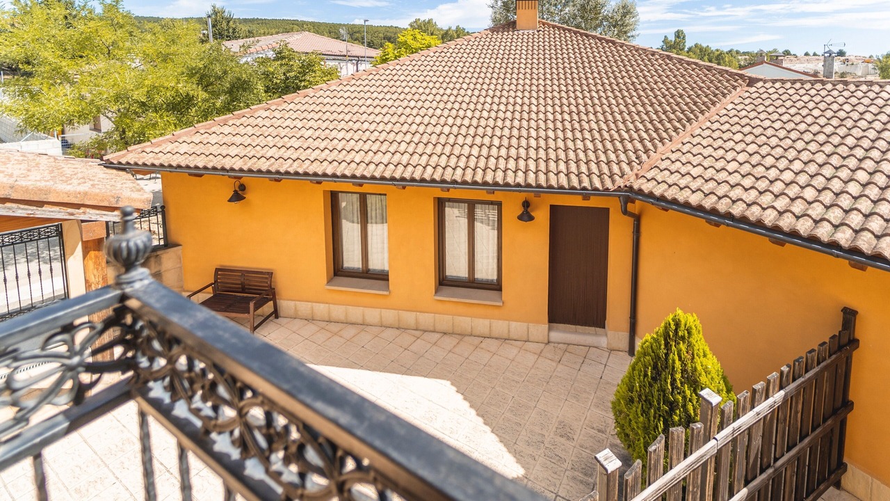 Photo of Patio Balcony in Espeja de San Marcelino