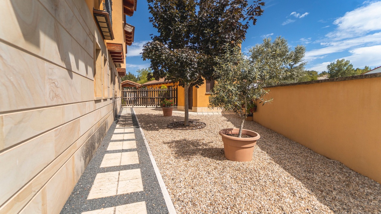 Photo of Outdoor in Espeja de San Marcelino