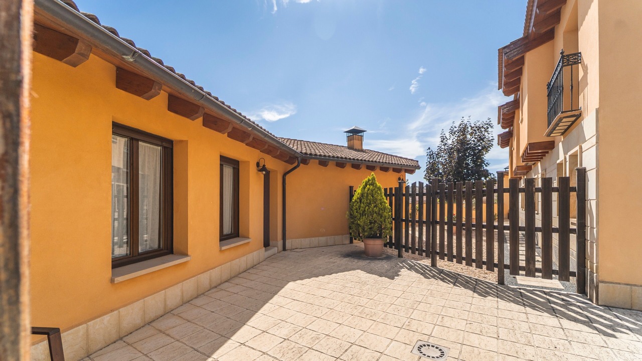 Photo of Patio Balcony in Espeja de San Marcelino