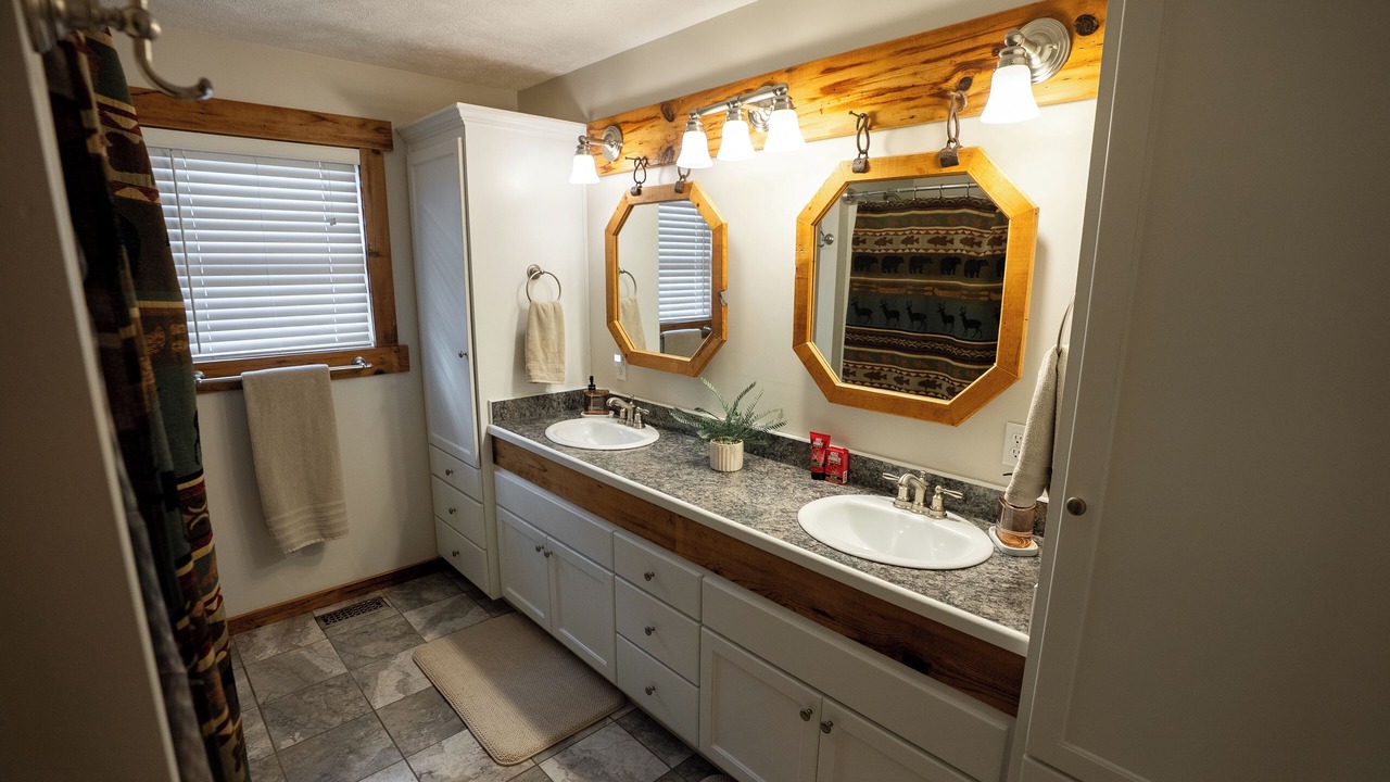 Photo of Bathroom in Bourbon County