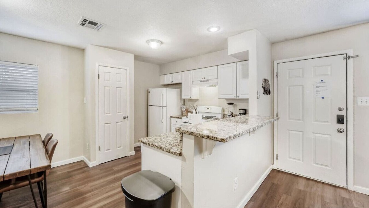Photo of Kitchen in Franklin Park