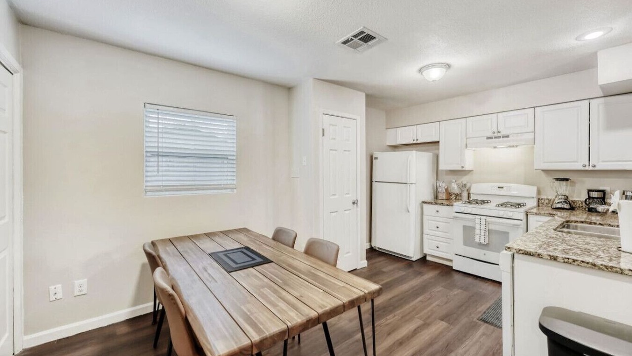 Photo of Kitchen in Franklin Park