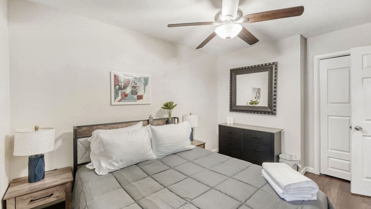 Photo of Bedroom in Franklin Park