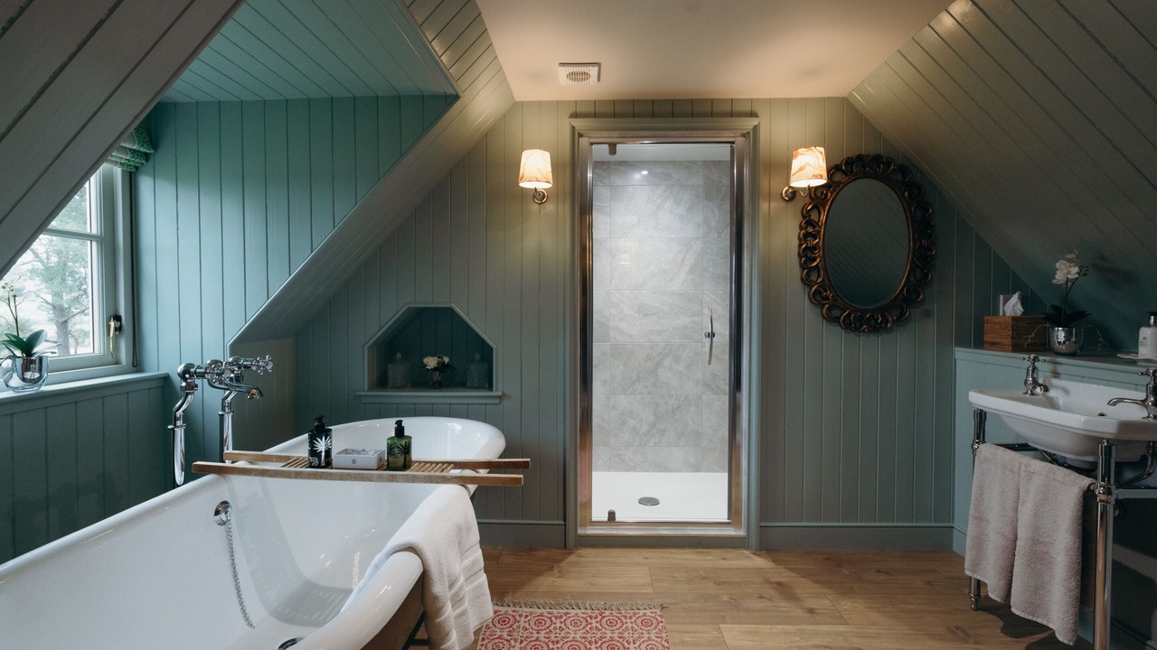 Photo of Bathroom in Aboyne