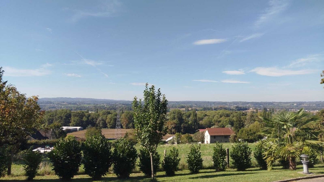 Photo of Others in Saint-Genix-sur-Guiers