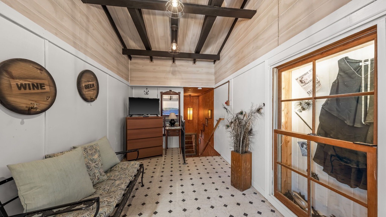 Photo of Livingroom in Fredericksburg