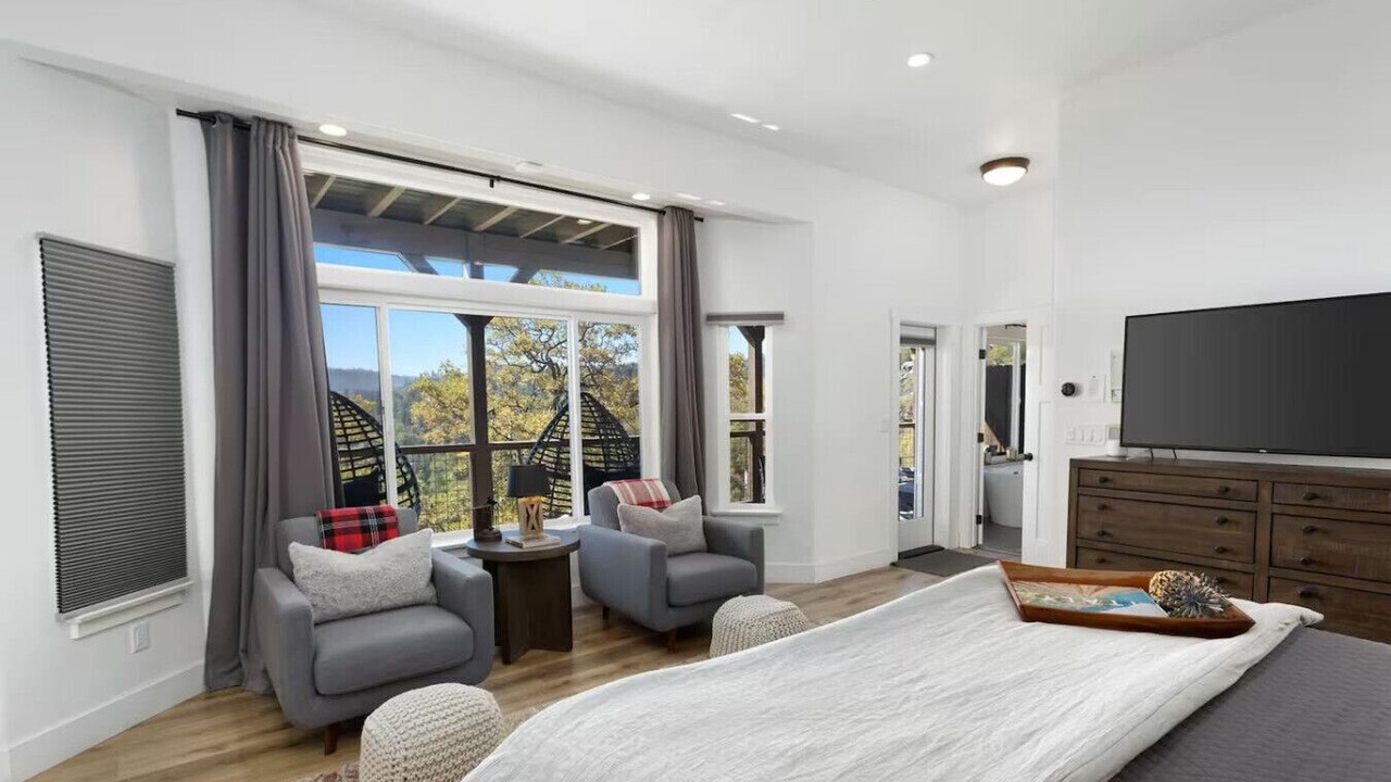 Photo of Bedroom in Lake Arrowhead