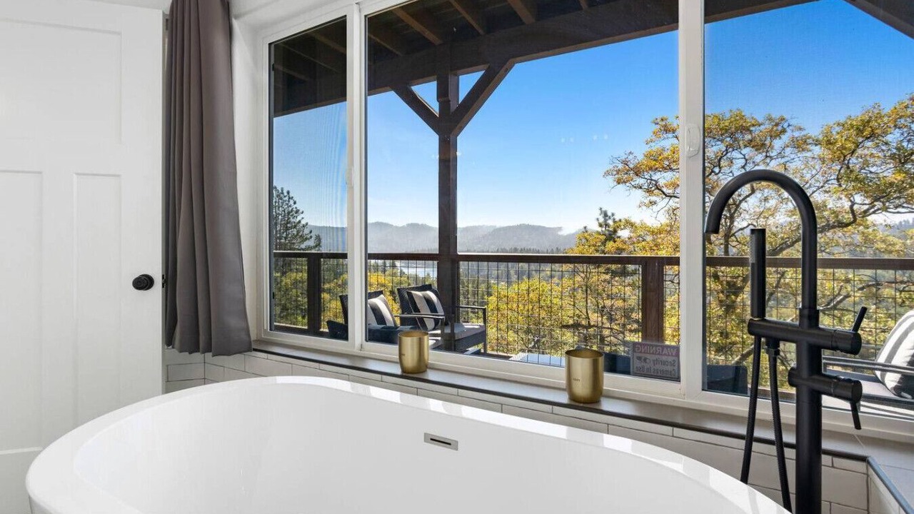 Photo of Bathroom in Lake Arrowhead