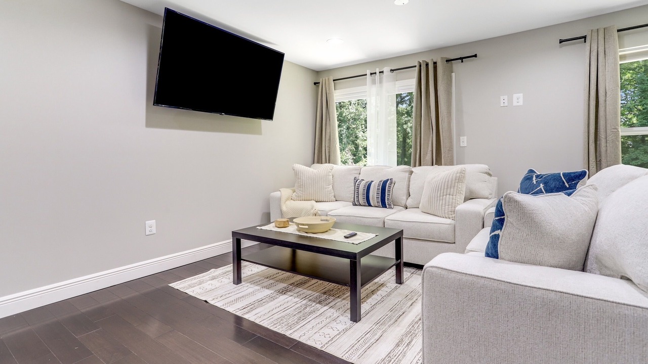 Photo of Livingroom in Camp Springs