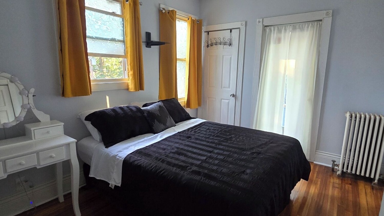Photo of Bedroom in South Wedge