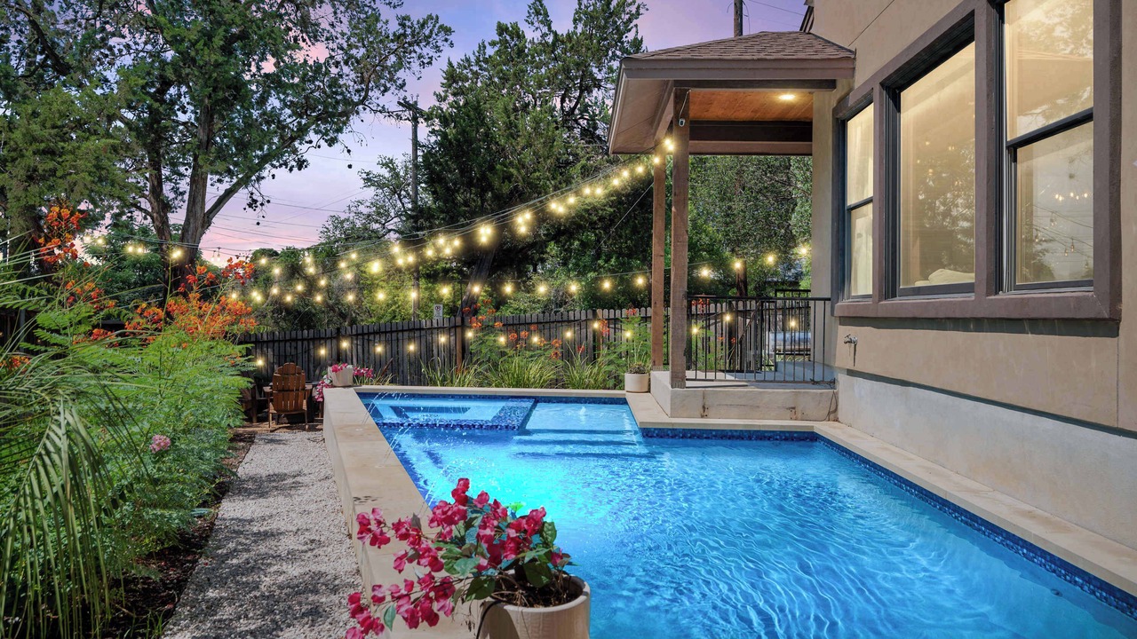 Photo of Outdoor in South River City