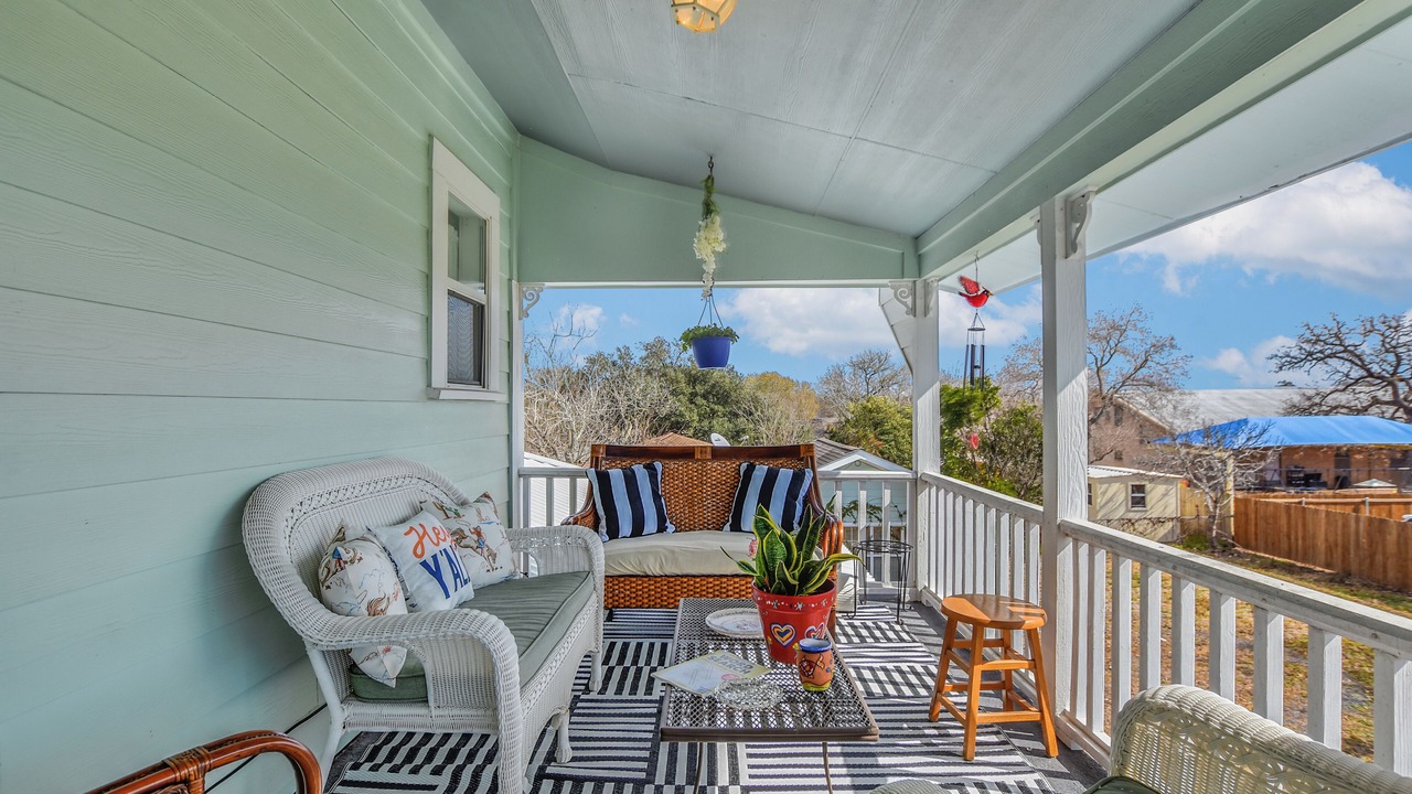 Photo of Patio Balcony in La Grange