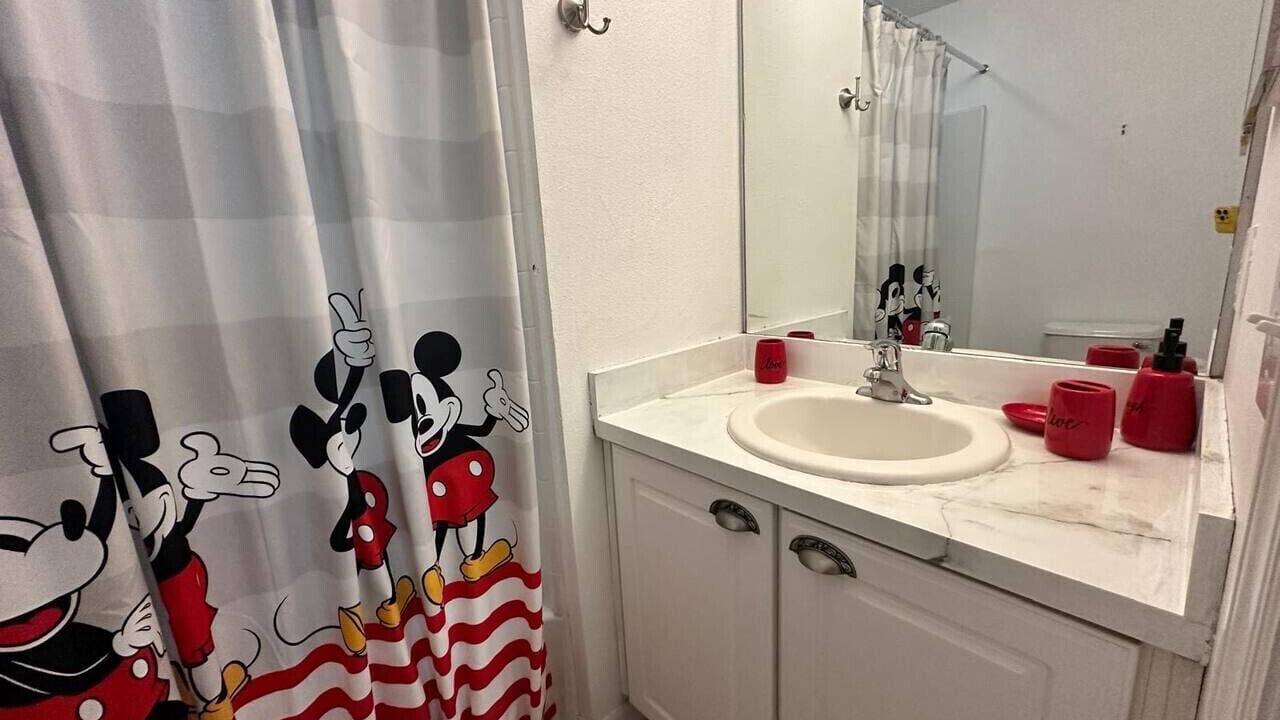 Photo of Bathroom in Seasons