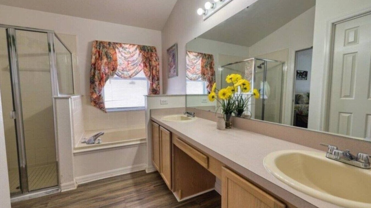 Photo of Bathroom in Eagle Pointe South