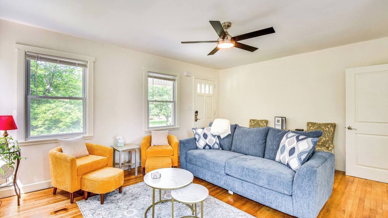 Photo of Livingroom in Seneca