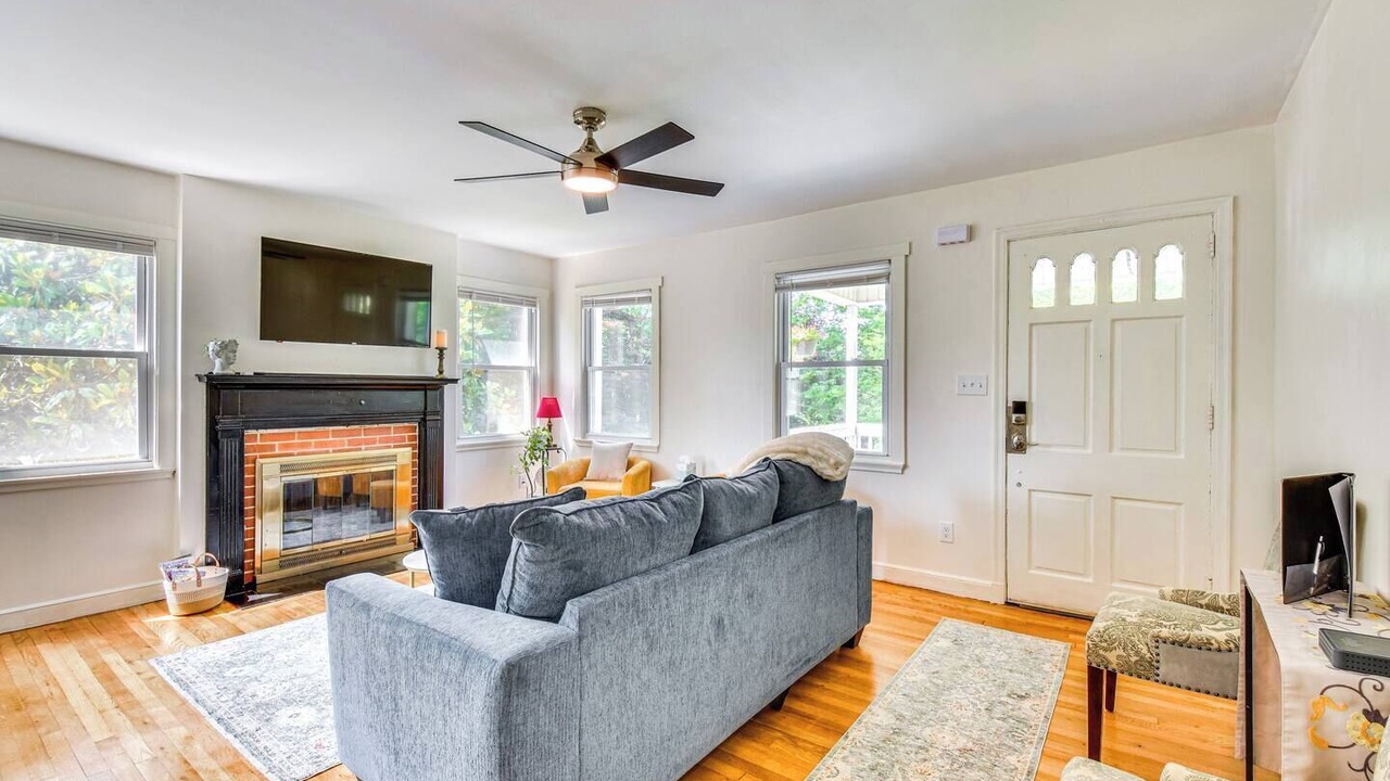 Photo of Livingroom in Seneca