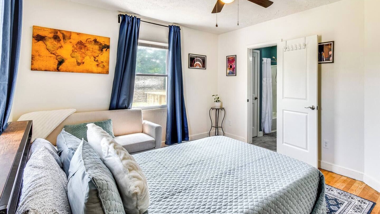 Photo of Bedroom in Seneca