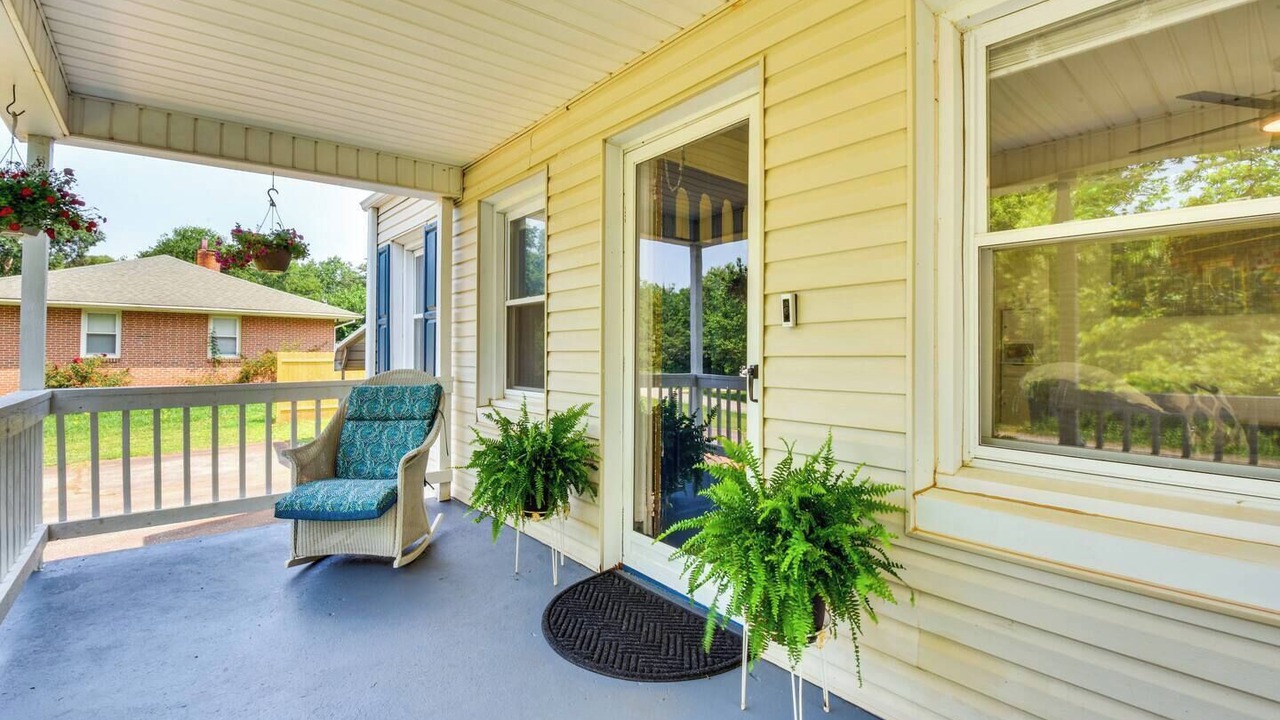Photo of Patio Balcony in Seneca
