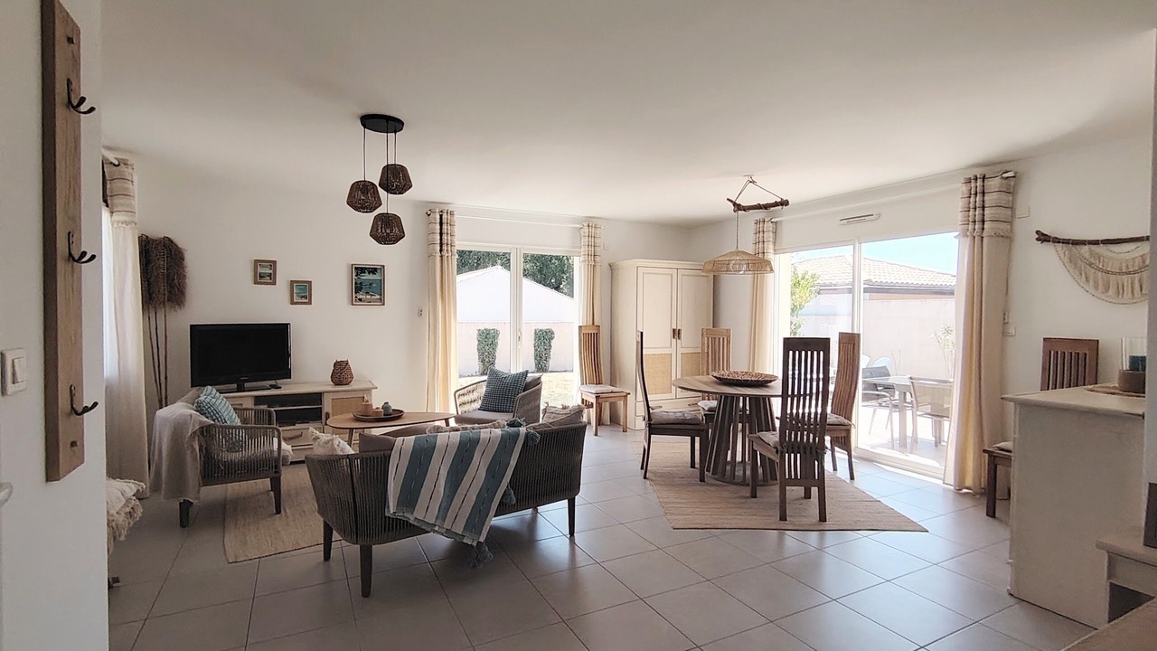 Photo of Livingroom in Bois-de-Cene
