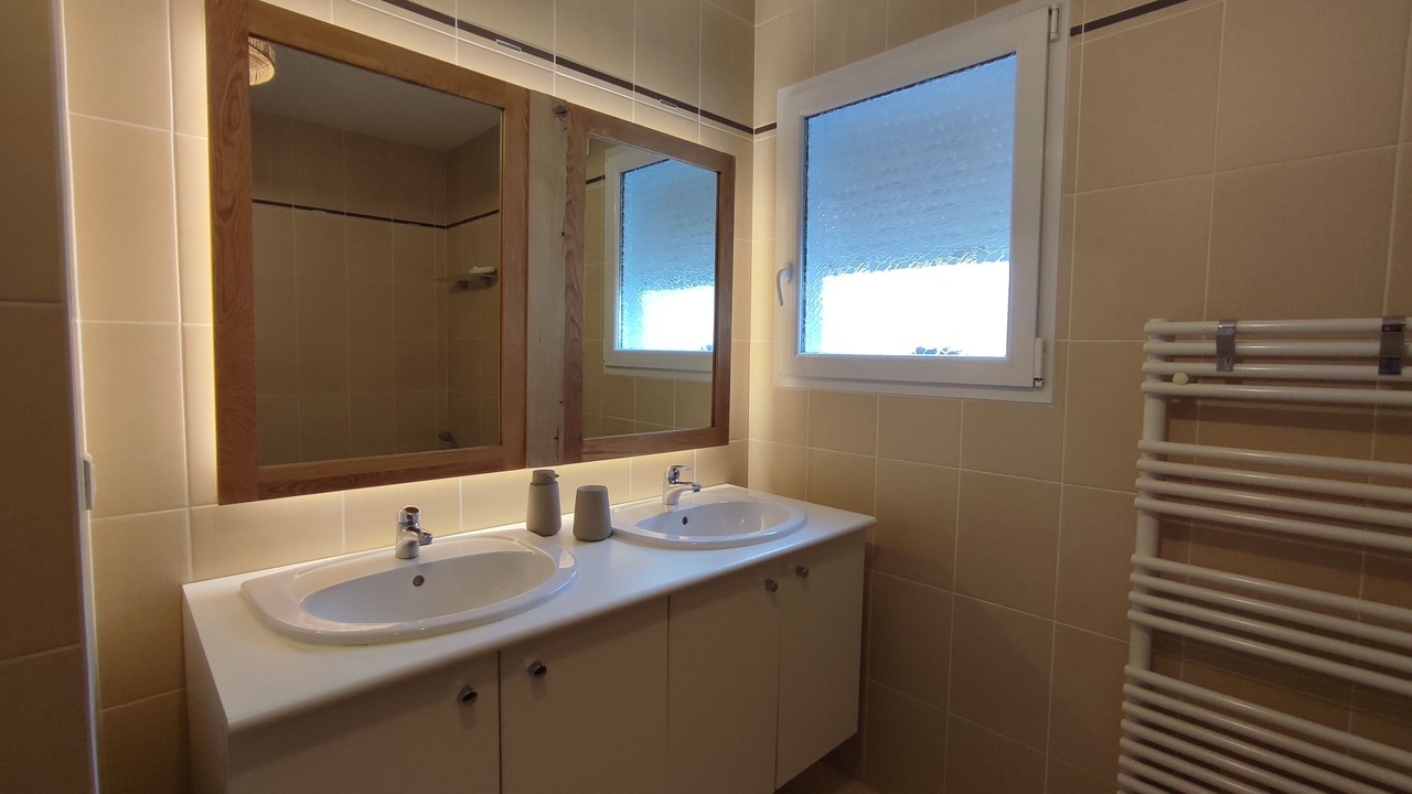Photo of Bathroom in Bois-de-Cene