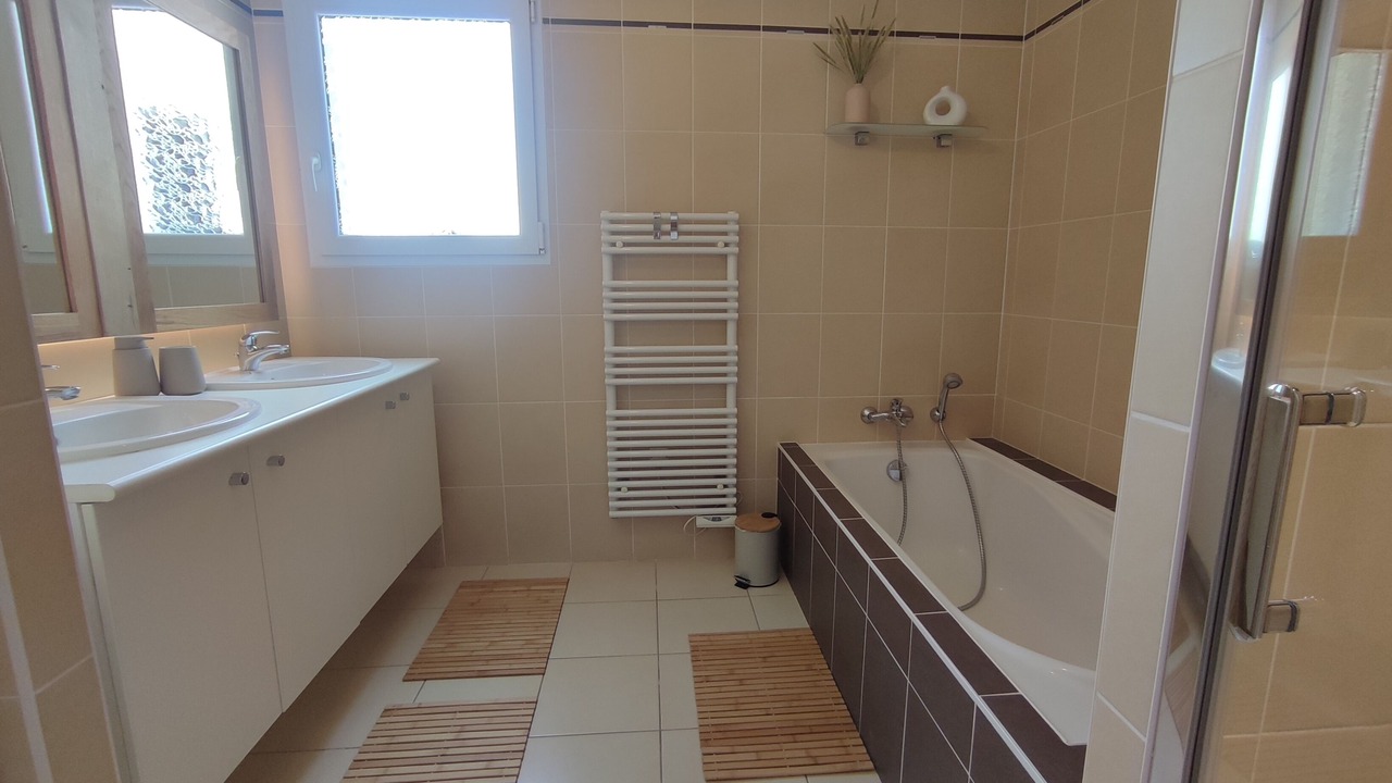Photo of Bathroom in Bois-de-Cene