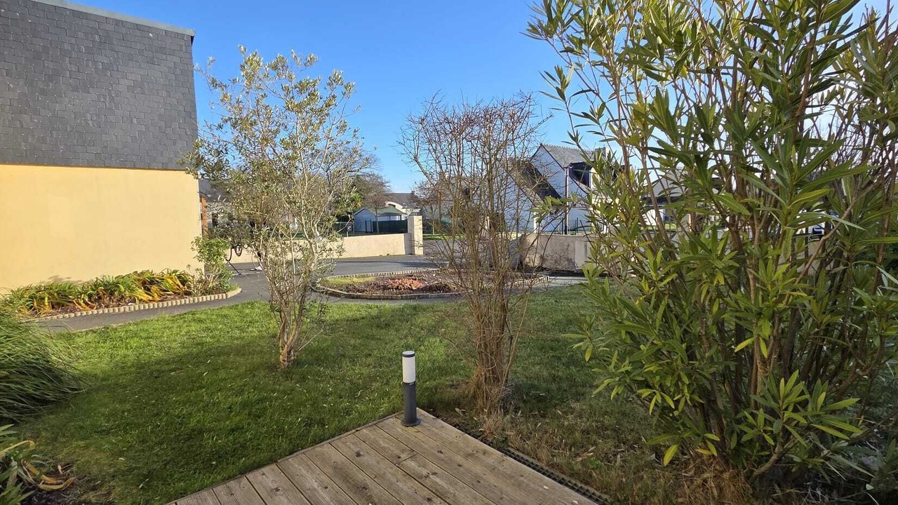 Photo of Outdoor in Saint-Pere