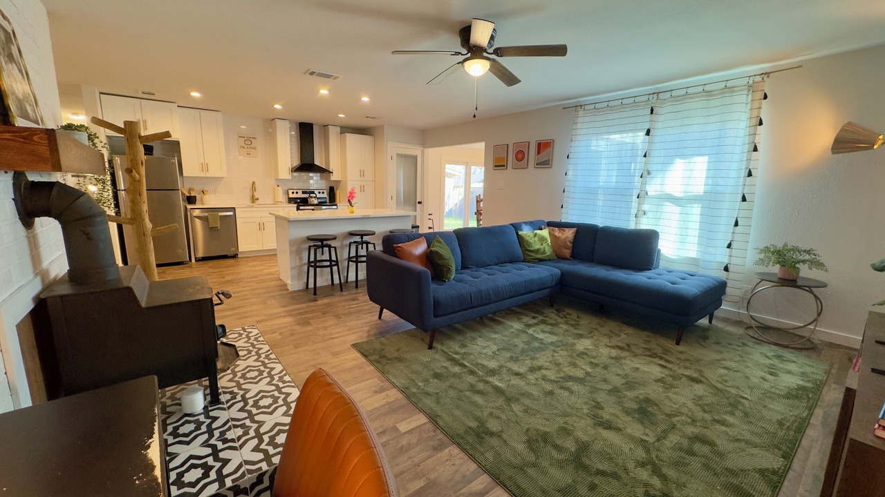 Photo of Livingroom in Denton