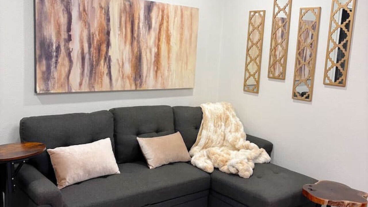 Photo of Livingroom in Sealy