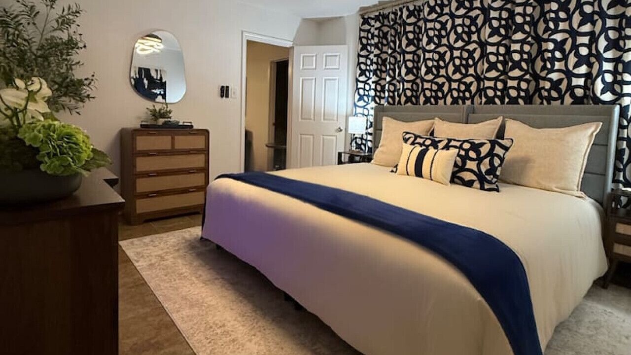 Photo of Bedroom in Sealy