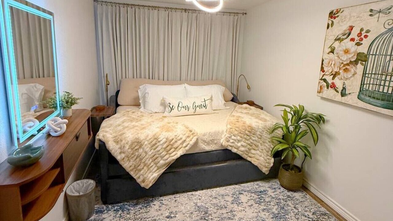 Photo of Bedroom in Sealy