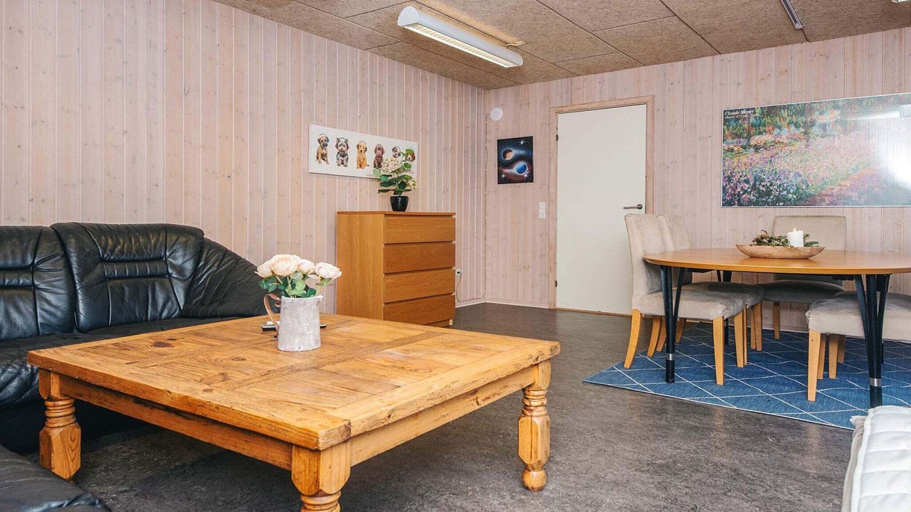 Photo of Others in Favrlund