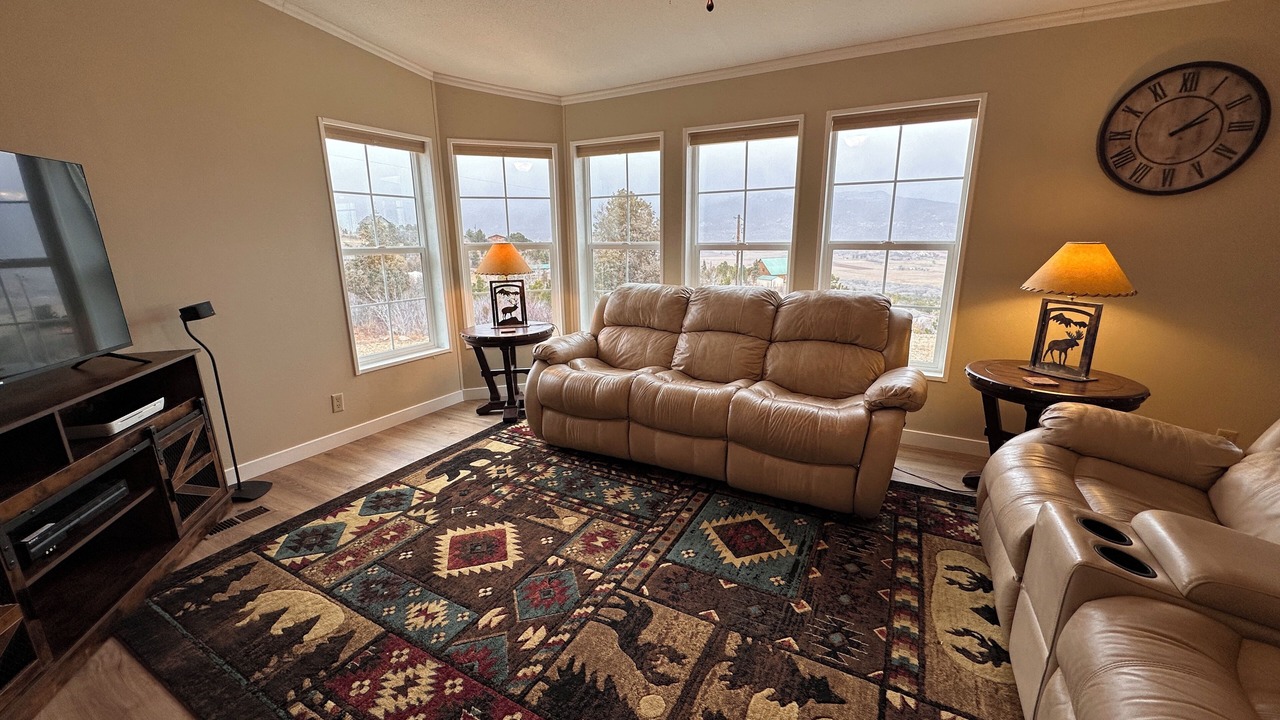 Photo of Livingroom in Duchesne County