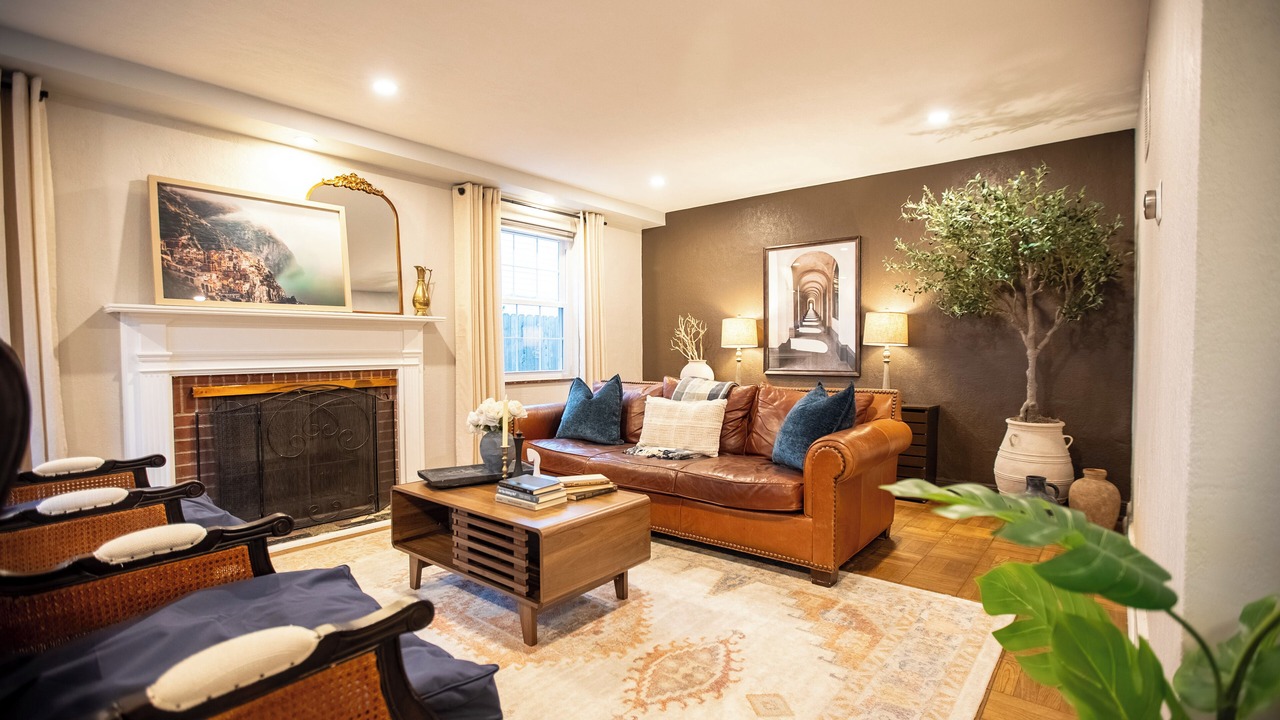 Photo of Livingroom in Mount Lebanon