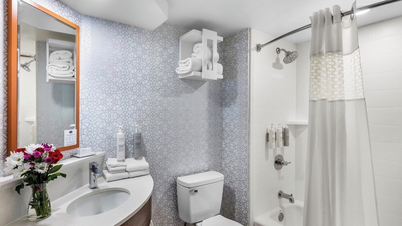 Photo of Bathroom in Alcoa