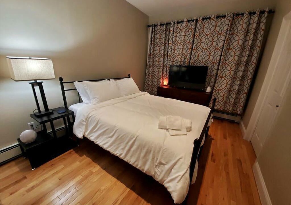 Photo of Bedroom in Cypress Hills