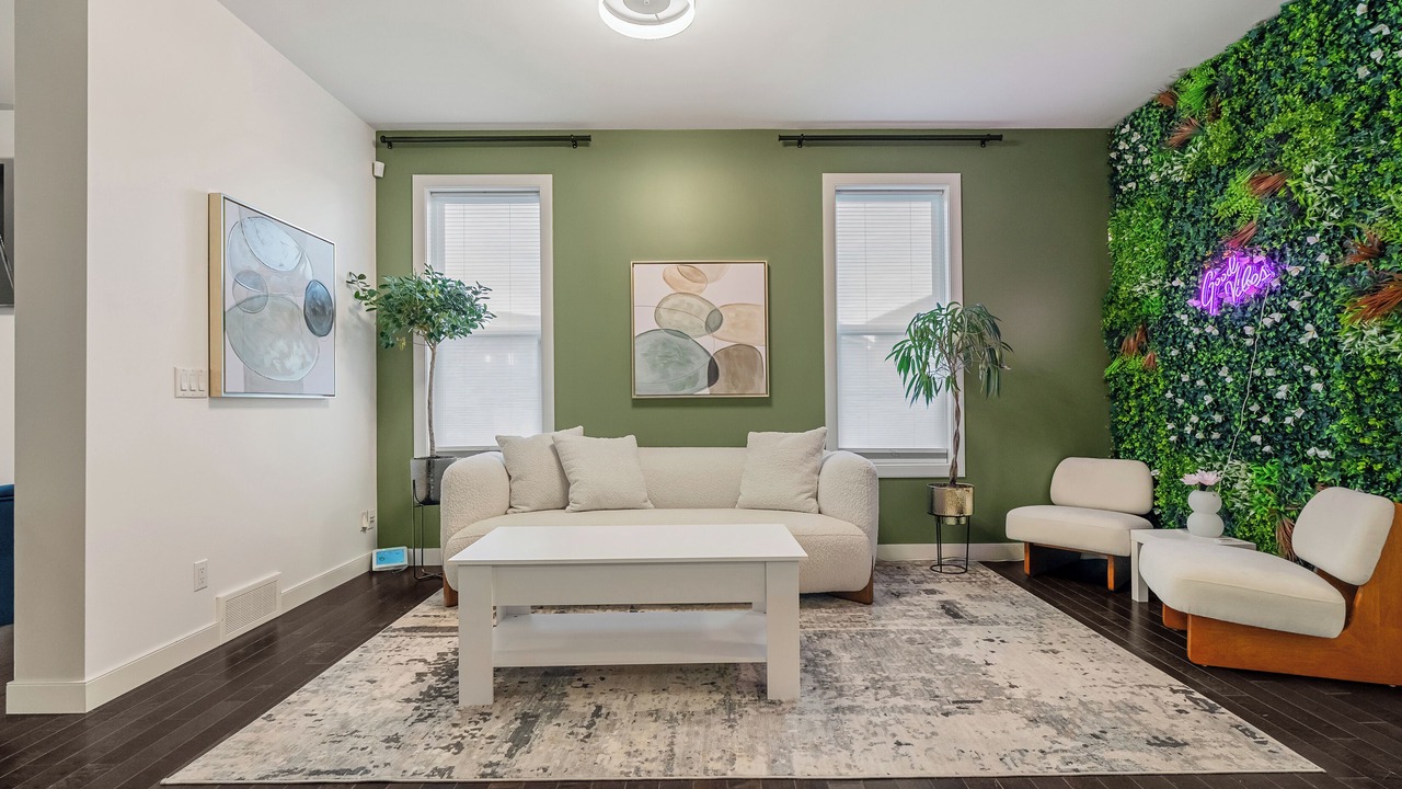 Photo of Livingroom in Cranston