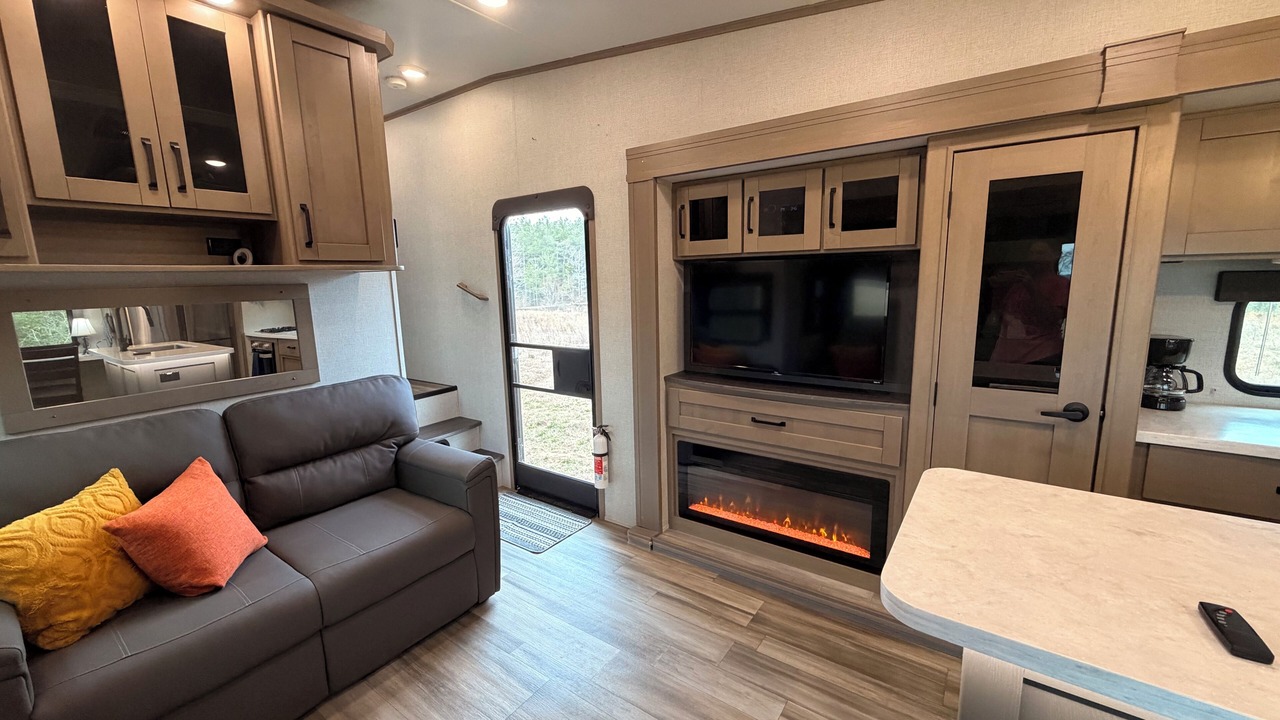 Photo of Livingroom in Garrison